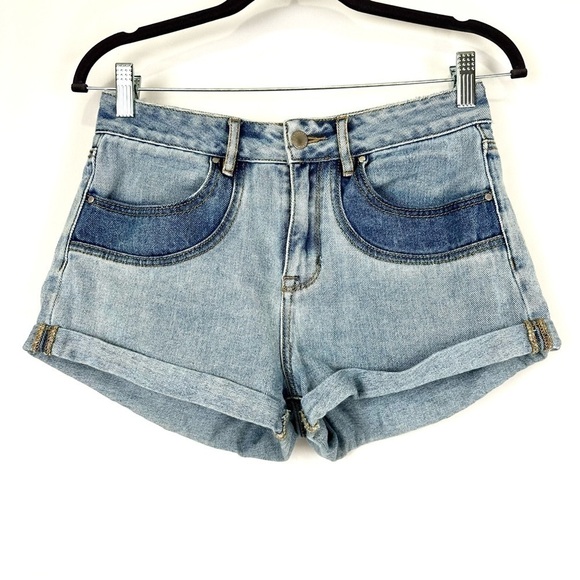 Bullhead Denim Jean Shorts Sz 26 Womens High Rise Shorts Medium Wash Denim Blue - Picture 1 of 10